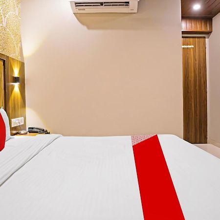 Super Hotel O Homestay Andheri East Bombay Exterior foto