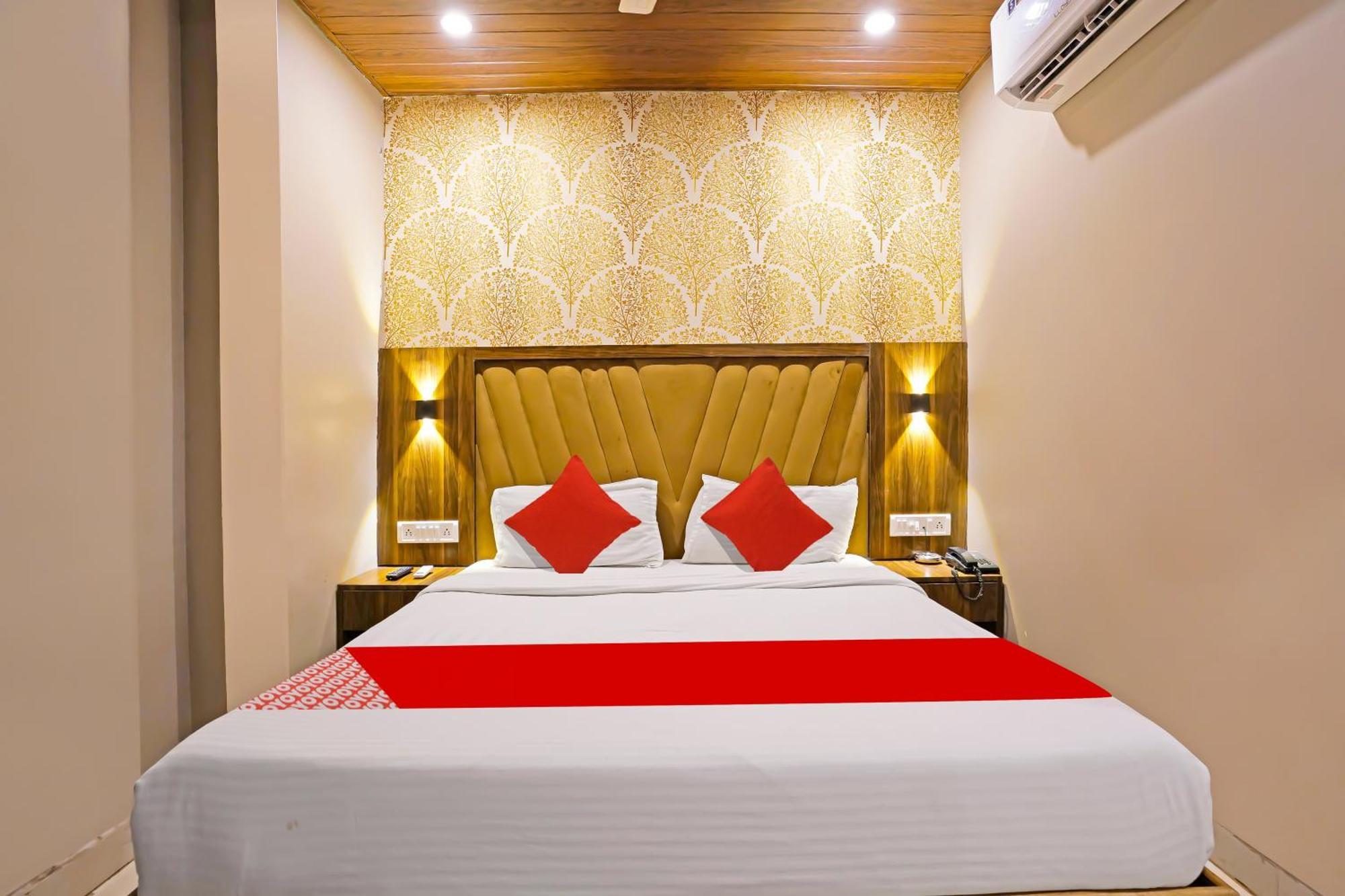 Super Hotel O Homestay Andheri East Bombay Exterior foto