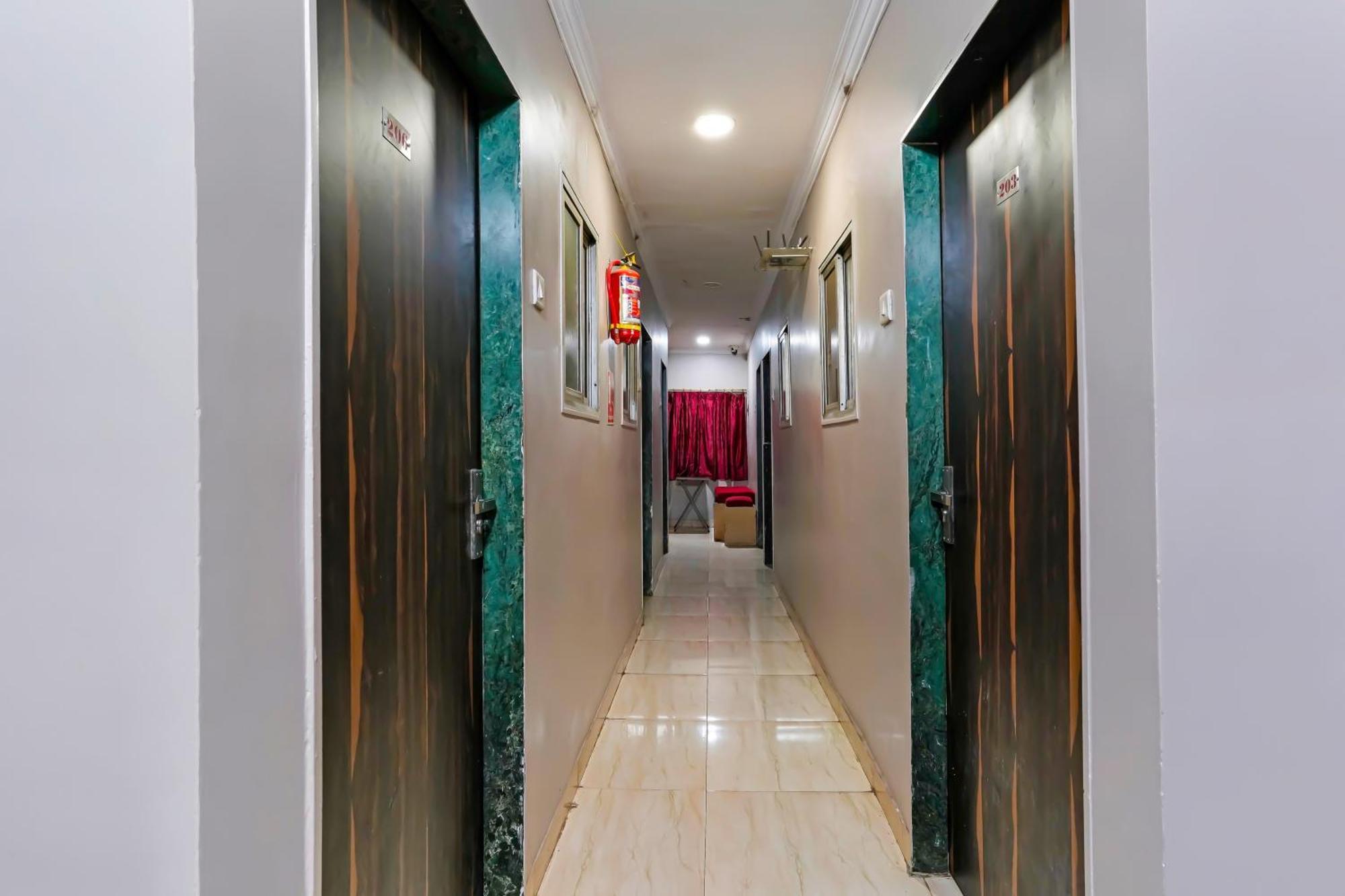 Super Hotel O Homestay Andheri East Bombay Exterior foto